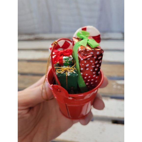 Bucket pale red presents candy cane homemade ornament Xmas tree - Picture 6 of 7